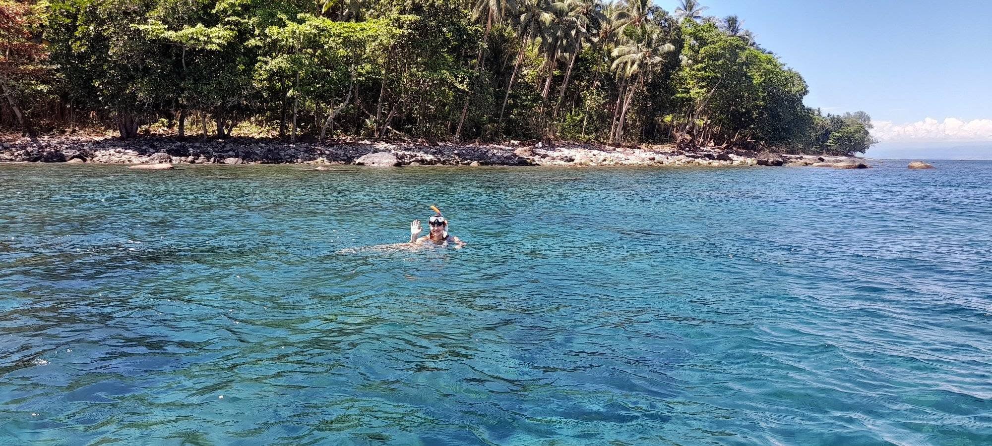 Snorkelling at Savo coral reefs